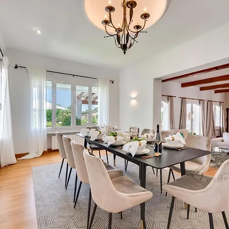Vacation Marbella I Ballesteros, Near Golf Courses, Private Pool And Gigantic Garden Villa *